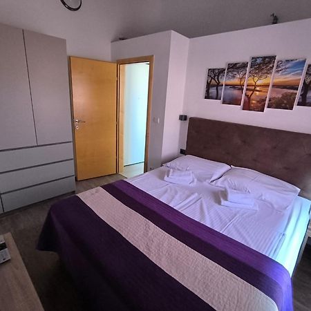 Apartments Pongrac 茨雷斯 外观 照片