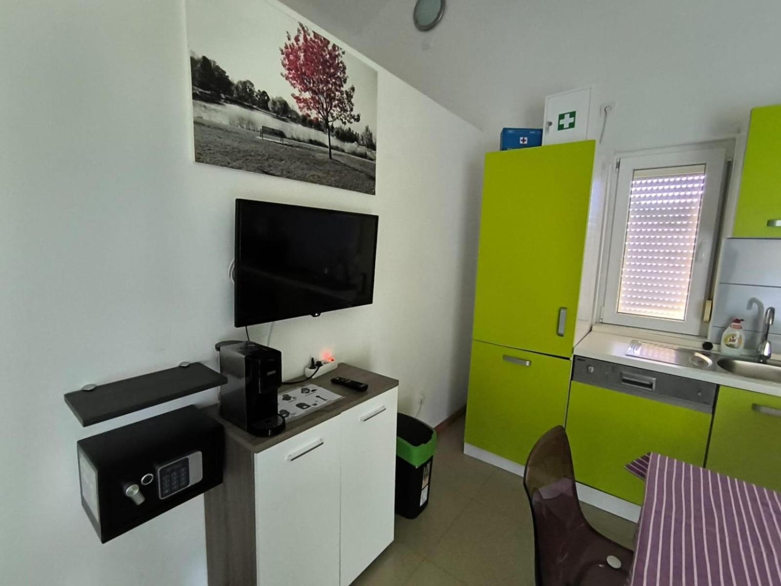 Apartments Pongrac 茨雷斯 外观 照片