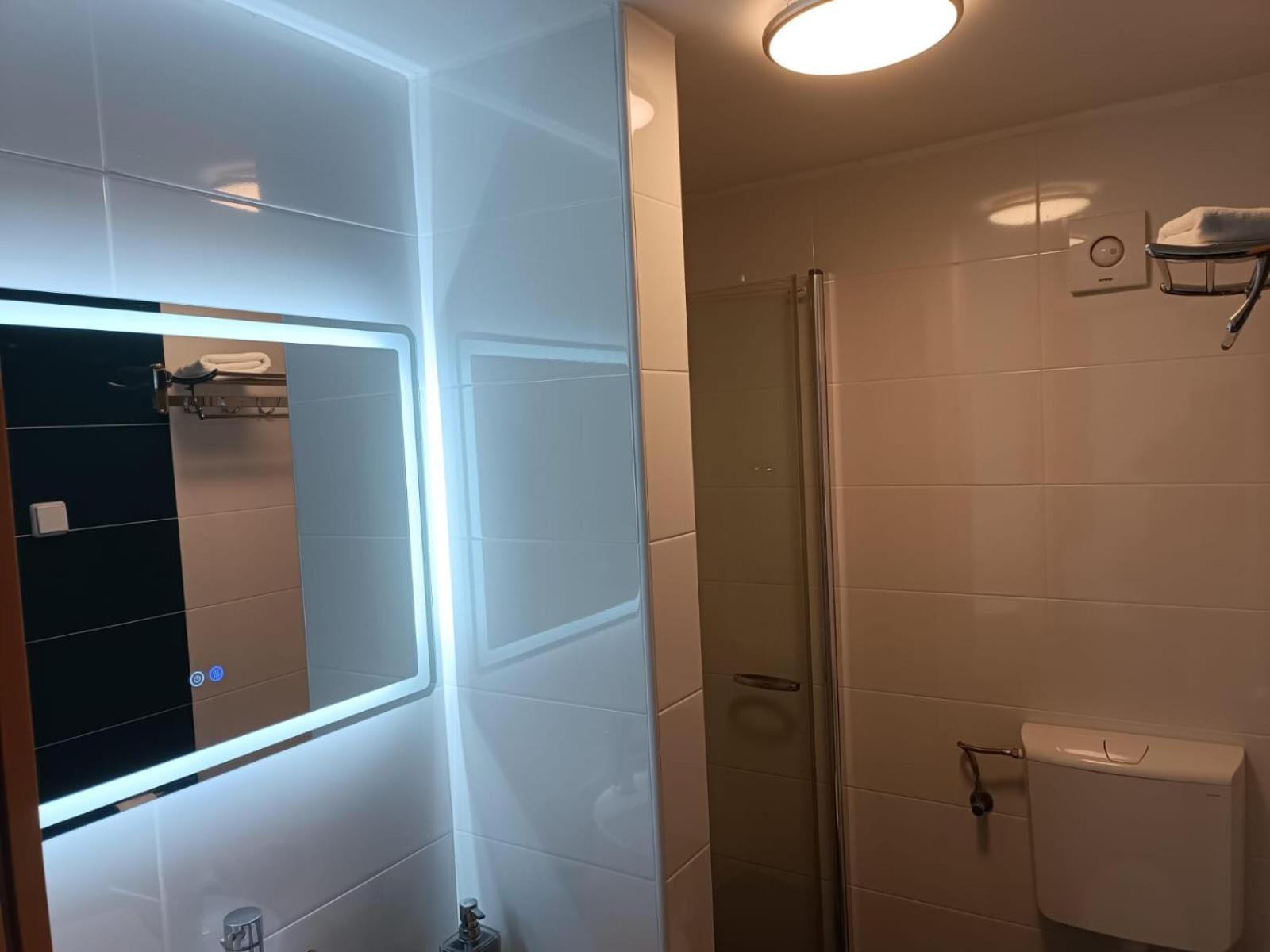 Apartments Pongrac 茨雷斯 外观 照片