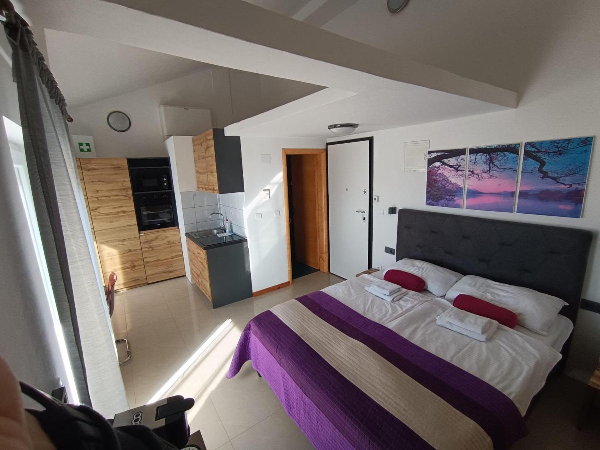 Apartments Pongrac 茨雷斯 外观 照片